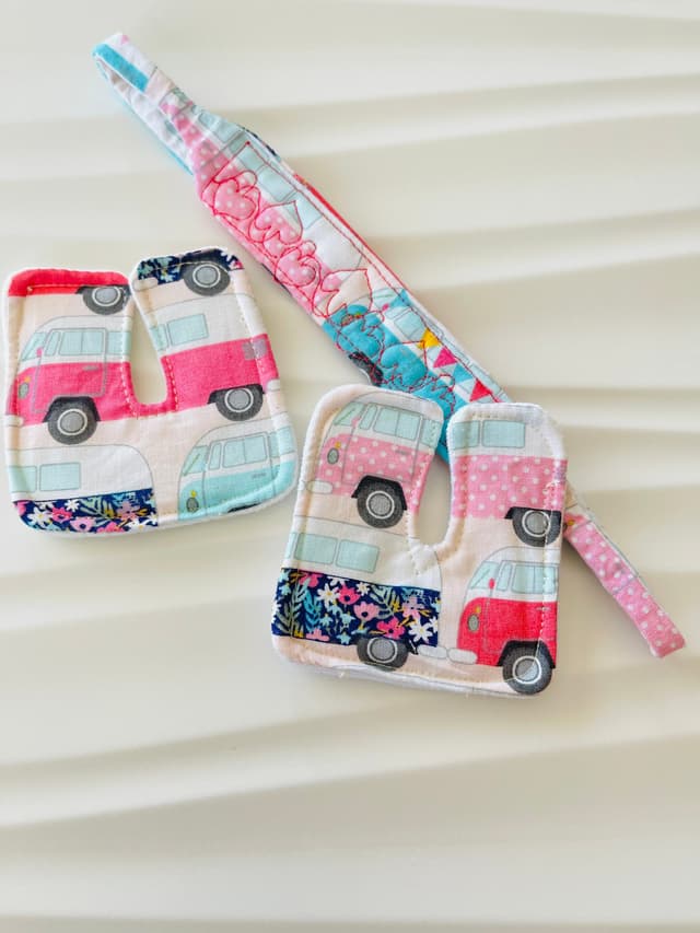 Tracheostomy tie and trach pads bundle.